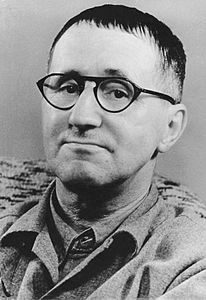 206px-bertolt-brecht