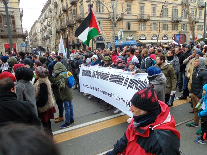 b9dd6a52-7dee-4231-ac4a-1aef2d256d50