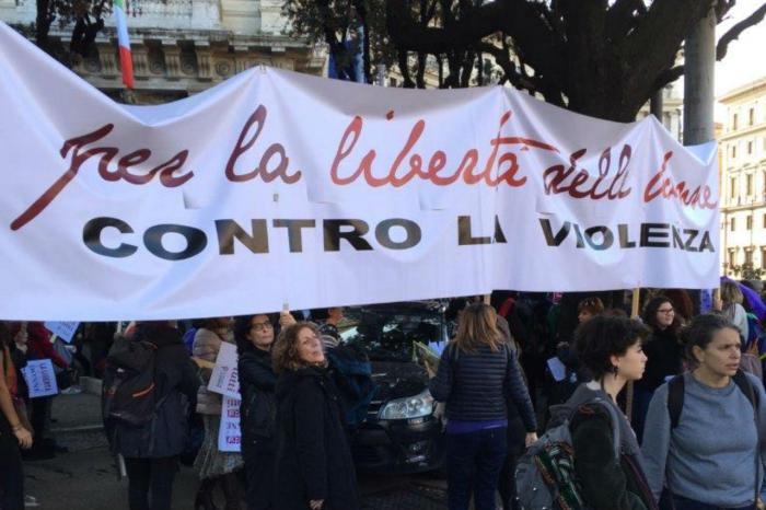 roma_corteo_donne_adn