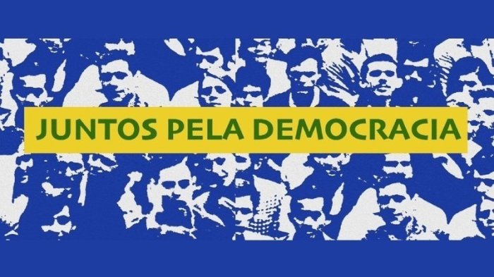 democrcaia127813